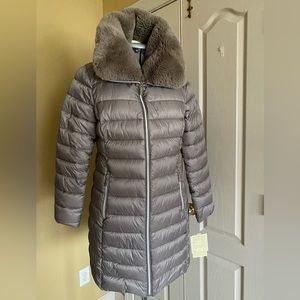 Michael Kors removable faux fur collar packable quilted jacket gray NWT size M.